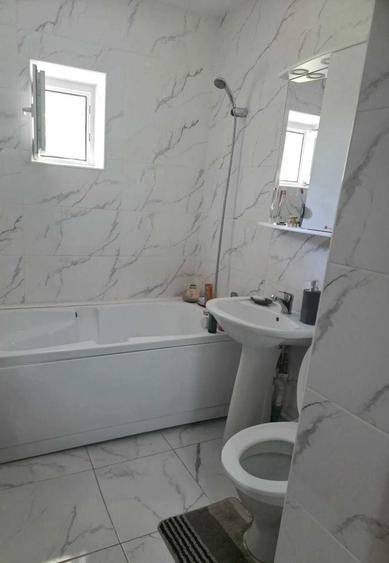 Apartament cu 2 camere decomandat în Liteni