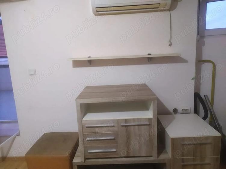 Garsonieră decomandată în Central