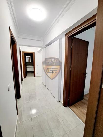 Apartament cu 3 camere decomandat în Universitate