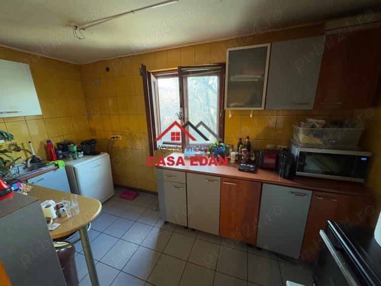Casă cu 6 camere cu Teren 1521 Mp în Câmpina