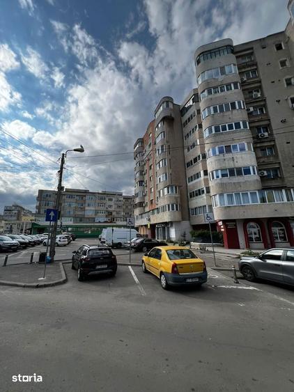 Apartament cu 3 camere decomandat în Tomis III