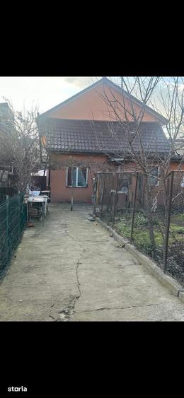 Casă cu 4 camere cu Teren 410 Mp în Central
