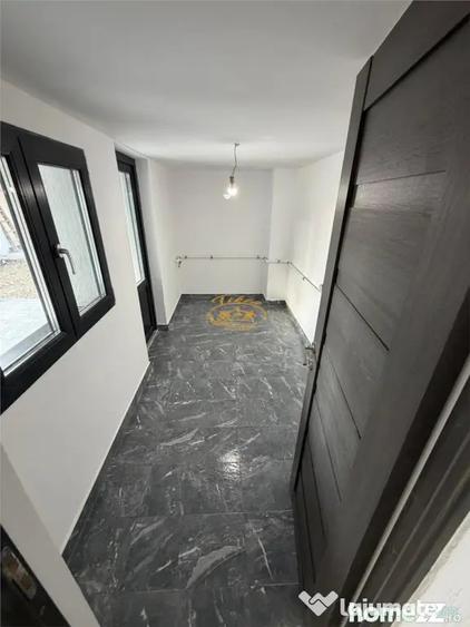 Casă cu 4 camere cu Canalizare în Lăzarea