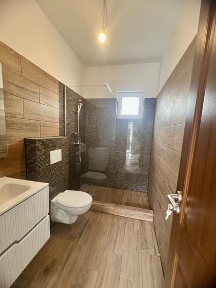 Duplex cu 4 camere cu Canalizare în Freidorf