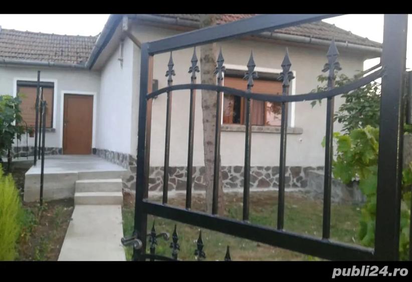 Casă cu 3 camere cu Teren 28 Mp în Sălacea