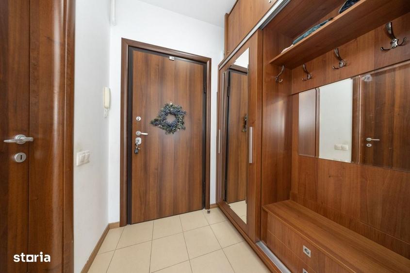 Apartament cu 3 camere semidecomandat în Central