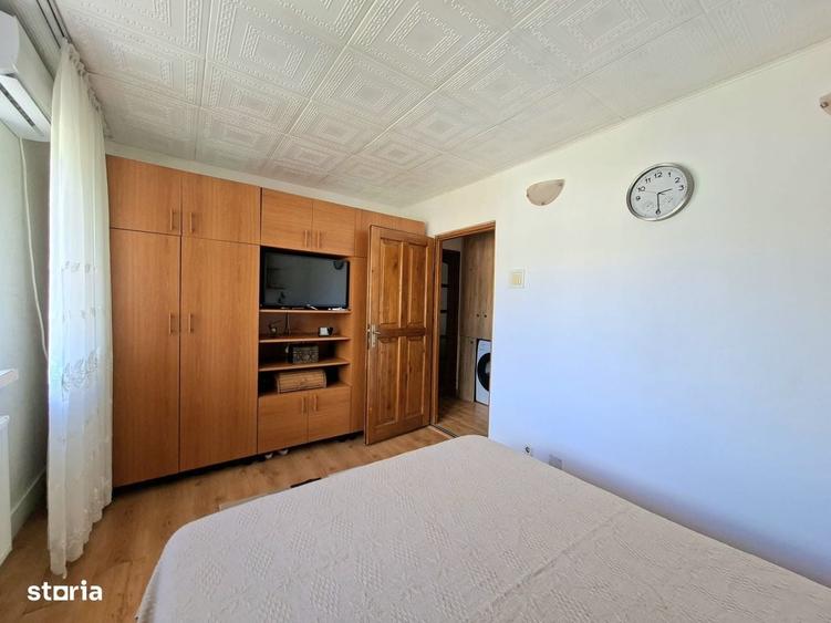 Apartament cu 2 camere semidecomandat în Craiovița Nouă
