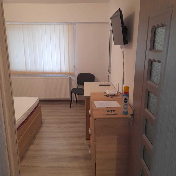 Garsonieră decomandată în Central