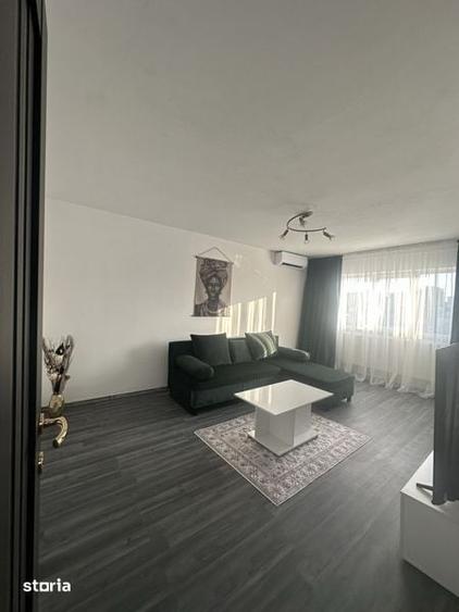 Apartament cu 3 camere în Calea București