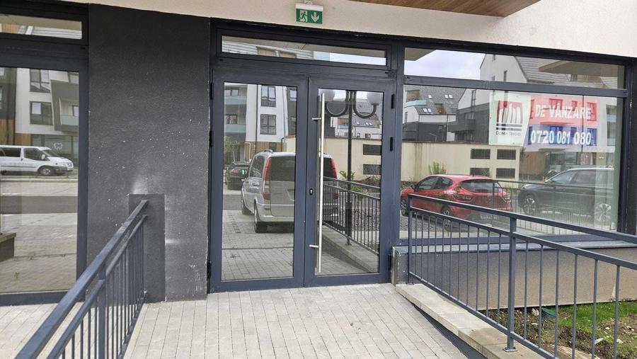 Spațiu comercial, de 41 mp, în Tractorul