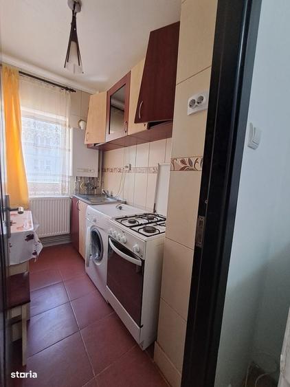 Garsonieră decomandată în Central