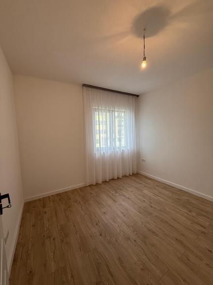 Duplex cu 4 camere cu Canalizare în Giroc