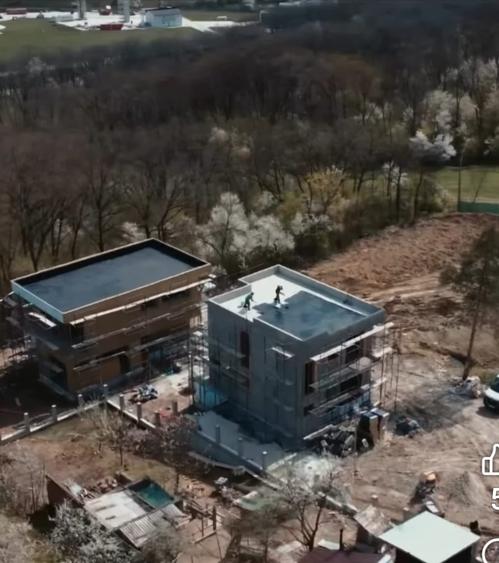 Casă individuală cu 6 camere cu Canalizare în Copou