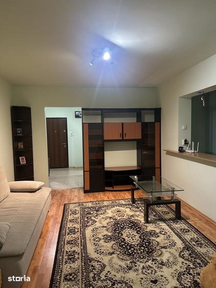 Apartament cu 2 camere semidecomandat în Central