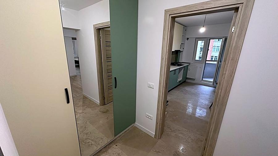 Apartament cu 3 camere în Tineretului