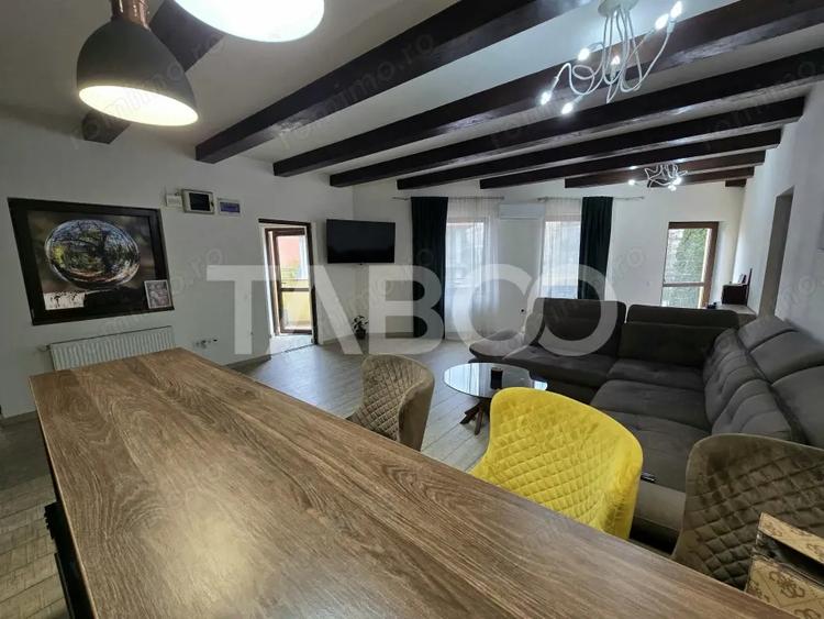 Apartament cu 4 camere decomandat, mobilat în Central