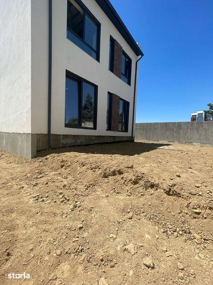 Casă cu 4 camere cu Teren 310 Mp în Central