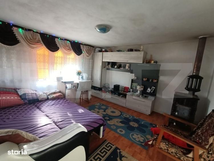 Casa din caramida cu teren generos de 4.717 mp | Dealu, comuna Zvorist - 5