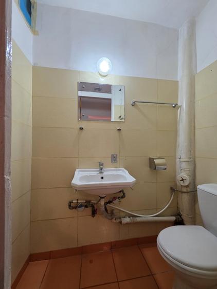 Apartament cu 3 camere semidecomandat în Chișinau