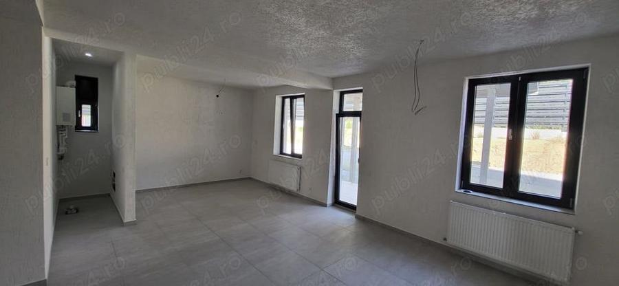 Casă cu 3 camere cu Teren 400 Mp în Vlădești