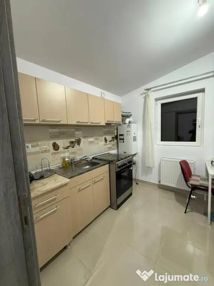 Garsonieră decomandată în Dobroești