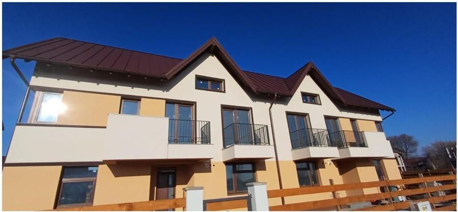 Duplex cu 4 camere cu Canalizare în Stupini