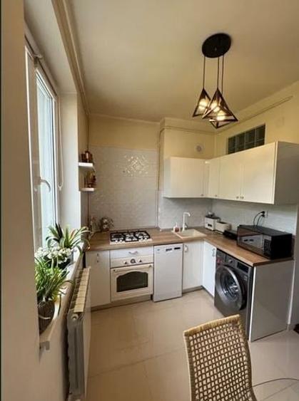 Apartament cu 2 camere decomandat în Vatra Luminoasă