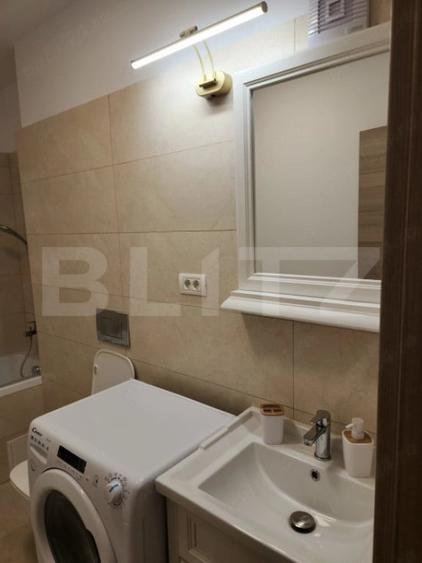 Apartament cu 3 camere decomandat în Centrul Istoric
