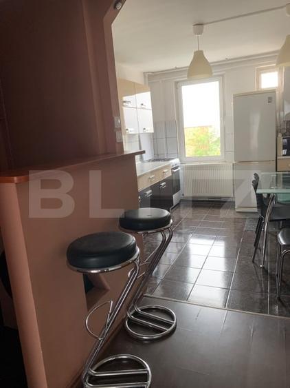Apartament cu 3 camere decomandat, mobilat în Craiter