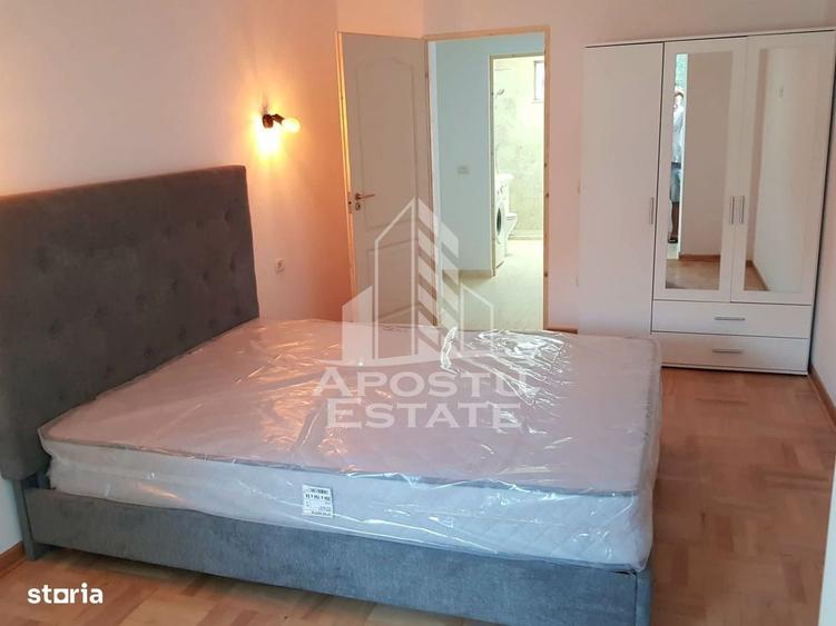 Apartament cu 3 camere semidecomandat în Ultracentral