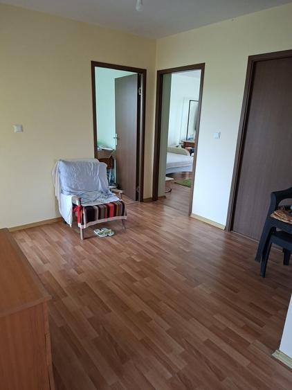 Casă cu 5 camere cu Teren 400 Mp în Prelungirea Ghencea