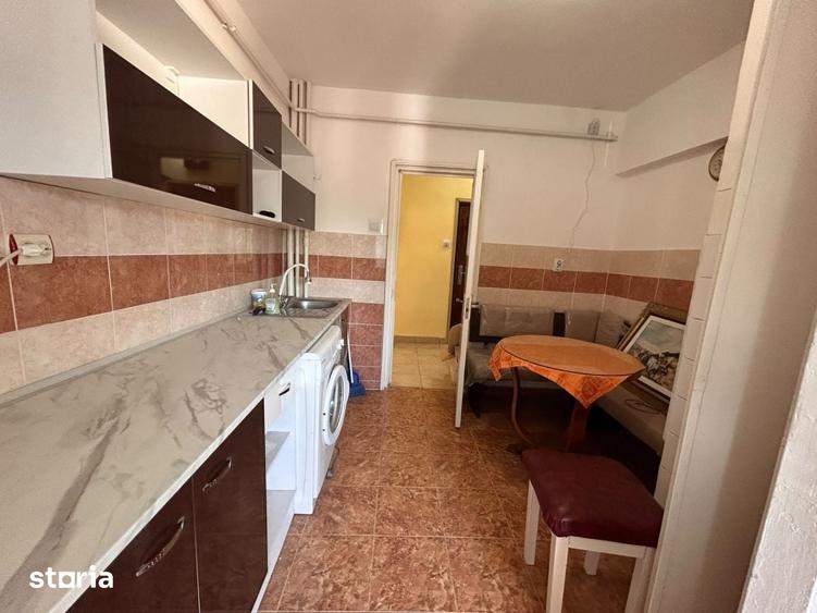 Apartament cu 2 camere decomandat în Buzaului
