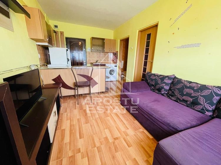 Apartament cu 2 camere semidecomandat în Intim