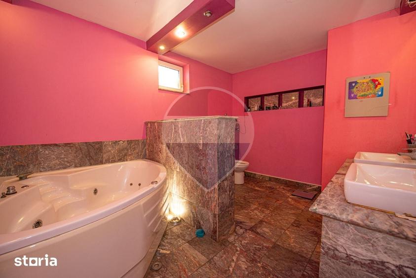 Casă cu 9 camere cu Teren 1200 Mp în Cornetu