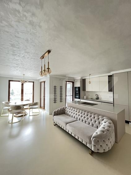 Apartament cu 2 camere decomandat, mobilat în Calea Moldovei