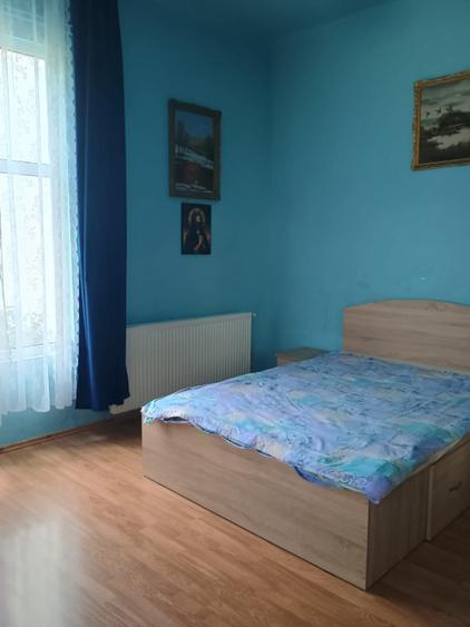 Apartament cu 3 camere decomandat în Calea Victoriei