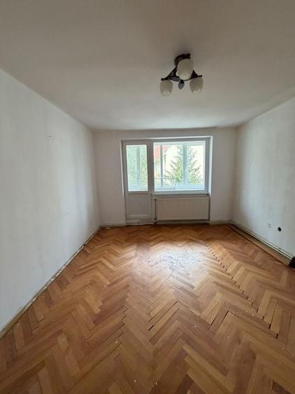 Apartament cu 4 camere în Central