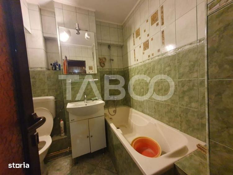Apartament cu 2 camere decomandat, mobilat în Central