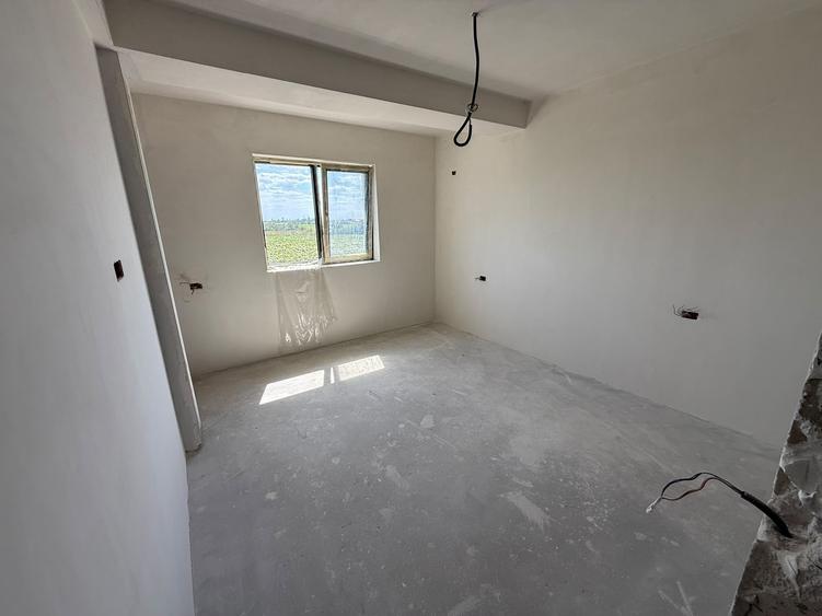 Casă individuală cu 4 camere cu Teren 231 Mp în Berceni