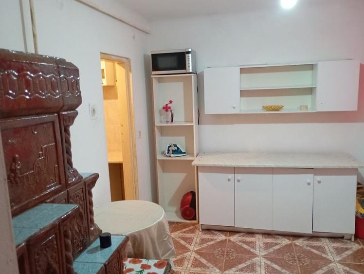 Casă cu 3 camere decomandat în Pictor Rosenthal