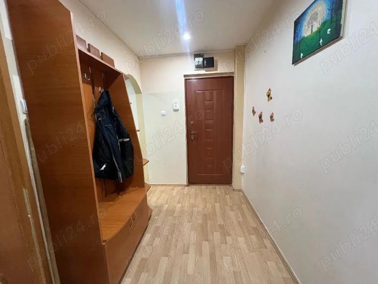 Apartament cu 2 camere nedecomandat în Girocului