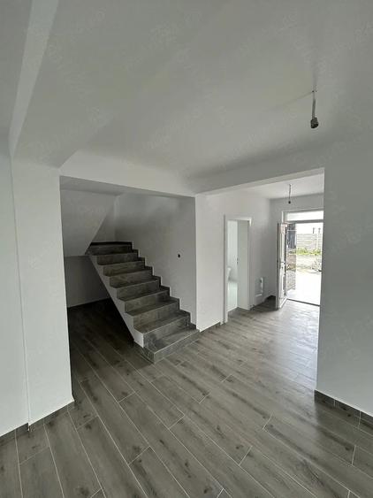Casă cu Teren 305 Mp în Calea Urseni