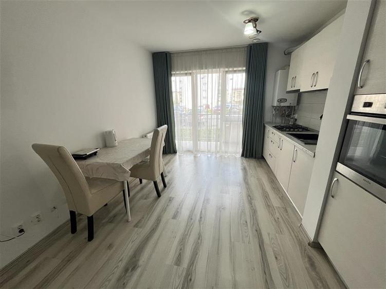 Apartament cu 2 camere semidecomandat, mobilat în Industrial Vest
