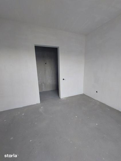 Casă cu 4 camere cu Teren 500 Mp în Central