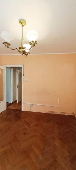 Apartament circular in cartierul astra - 9