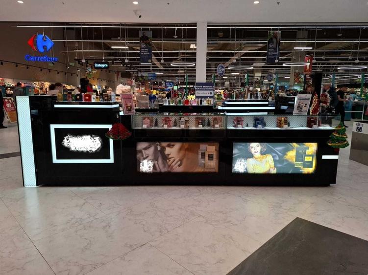 Spațiu comercial, de 8 mp, în Tunari