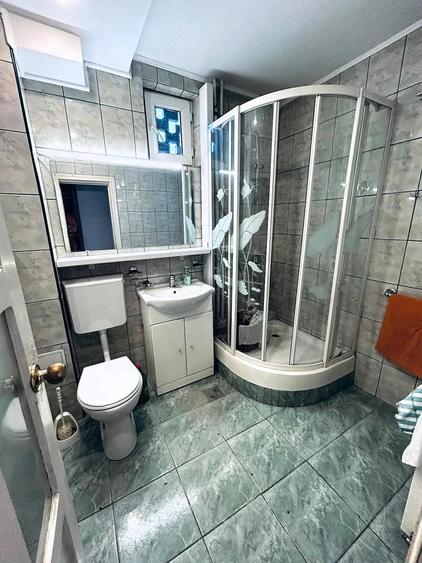 Apartament cu 3 camere semidecomandat în Ultracentral