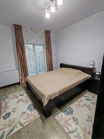Casă cu 8 camere cu Teren 385 Mp în Berceni