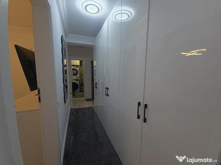 Apartament cu 4 camere semidecomandat în Tăbăcărie