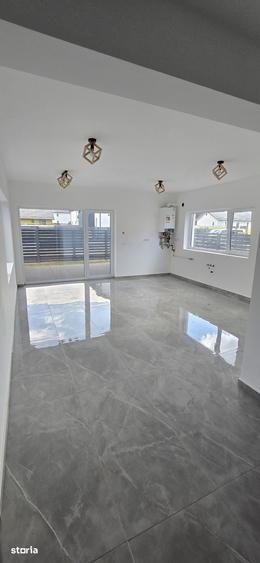 Casă cu 3 camere cu Teren 300 Mp în Tărlungeni